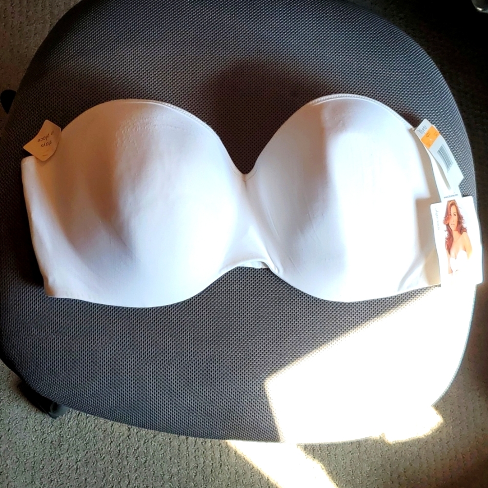 NEW Strapless/ convertible bra 42DD - NEW WITH TAGS ATTACHED=